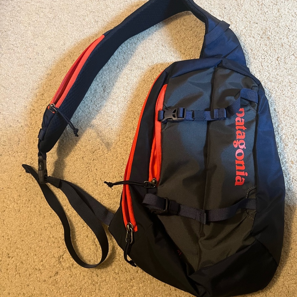 Patagonia NAVY BLUE and Red/Orange Color Belt Bag Sporty Design crossbody
